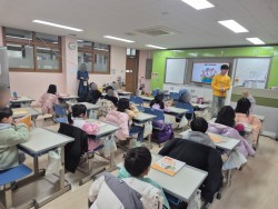 /home/icheon/www/data/file/0201/2041334656_IODGu5na_dd9d87ac37918b79f6e2bc1d1f9614c56365f28a.jpg